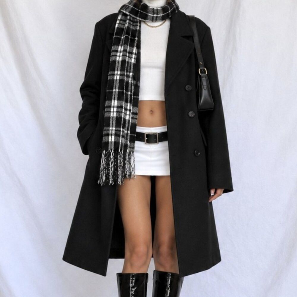 Vintage Y2K 90s Black White Gray Soft Fringe Plaid Checkered Scarf